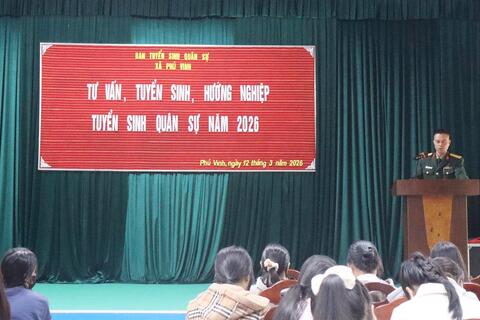 Ban Tuyển sinh Quân sự xã Phú Vinh tổ chức tuyên truyền, tư vấn, hướng nghiệp tuyển sinh quân sự năm 2026.