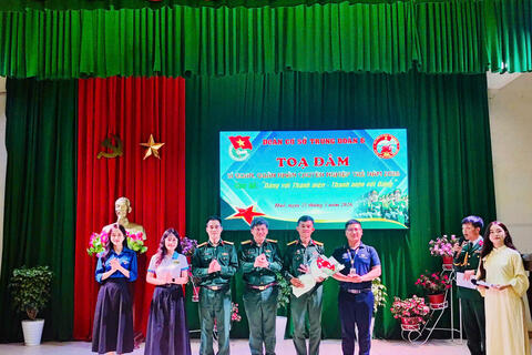 Đoàn cơ sở Trung đoàn 6 - Tọa đàm Sĩ quan trẻ năm 2026