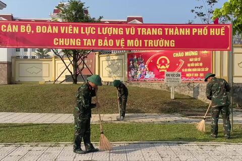 Tuổi trẻ LLVT thành phố Huế ra quân hưởng ứng Ngày Chủ nhật xanh trên toàn địa bàn thành phố