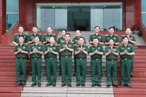 Khối thi đua số 2 Quân khu 4 Hội nghị tổng kết phong trào Thi đua Quyết thắng năm 2026