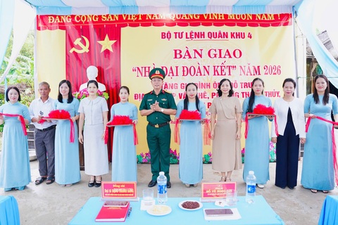 Khánh thành và bàn giao nhà “Đại đoàn kết” tại phường Thanh Thủy, thành phố Huế