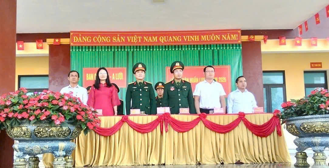 Ban chỉ huy Phòng thủ khu vực 2 - A Lưới tổ chức Lễ ra quân huấn luyện năm 2026