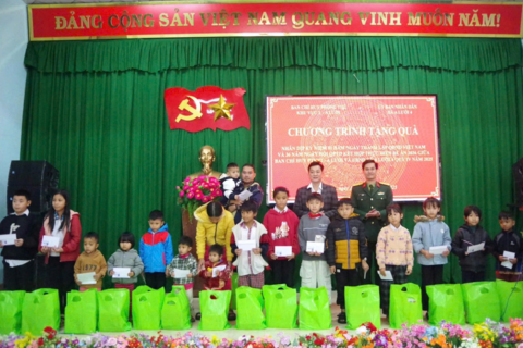 Ban Chỉ huy PTKV 2 - A Lưới tổ chức nhiều hoạt động thiết thực chào mừng kỷ niệm 81 năm Ngày thành lập Quân đội nhân dân Việt Nam