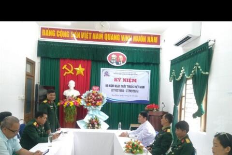 Ban CHQS huyện Nam Đông: Thăm, chúc mừng ngày Thầy thuốc Việt Nam