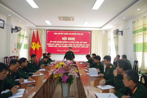 Ban CHQS huyện Phú Lộc: Hội nghị rút kinh nghiệm nhiệm vụ huấn luyện, xây dựng chính quy, quản lý kỷ luật; công tác bảo đảm vật chất, trường bắn, thao trường huấn luyện quý I/2025