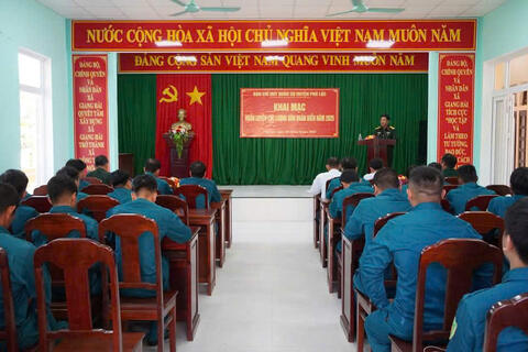 Ban Chỉ huy quân sự ( CHQS) huyện Phú Lộc: Khai mạc huấn luyện lực lượng dân quân biển năm 2025