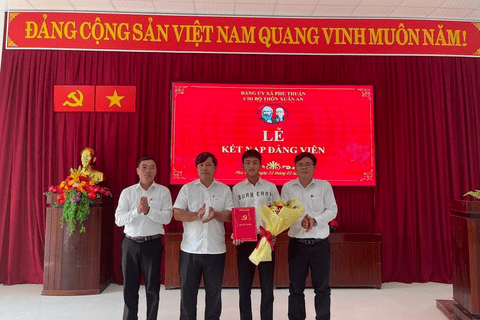 Huyện Phú Vang quan tâm phát triển đảng viên trong thanh niên chuẩn bị nhập ngũ