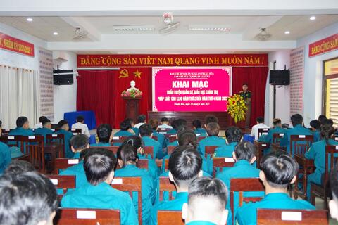 Ban CHQS quận Thuận Hoá: Khai mạc huấn luyện quân sự, giáo dục chính trị - pháp luật cho lực lượng dân quân cơ động các Cụm năm 2025.