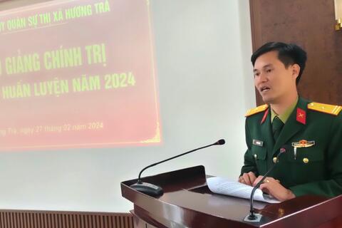 Ban CHQS thị xã Hương Trà tổ chức thao giảng chính trị ra quân huấn luyện năm 2024