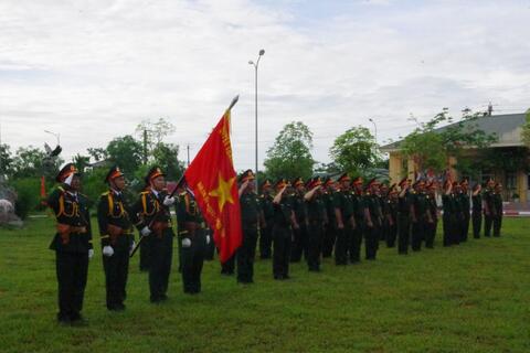Ban Chỉ huy phòng thủ khu vực 1 - Hương Trà tổ chức chào cờ tháng 7 năm 2025