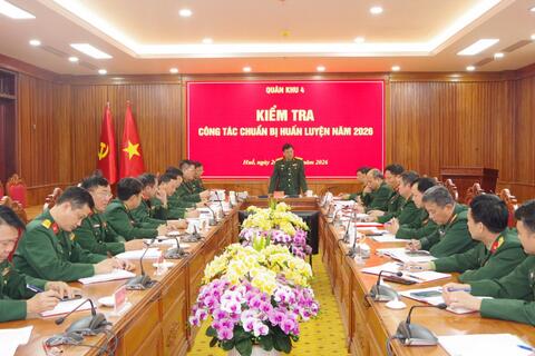 Quân khu 4 kiểm tra công tác chuẩn bị huấn luyện năm 2026 tại Bộ CHQS thành phố Huế