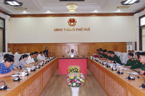 UBND thành phố Huế: Triển khai việc xóa nhà tạm, nhà dột nát cho con đẻ người hoạt động kháng chiến bị nhiễm chất độc hóa học trên địa bàn