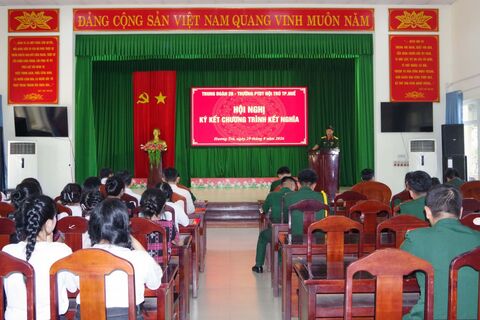 Trung đoàn 28 – Trường phổ thông dân tộc nội trú ký kết chương trình kết nghĩa