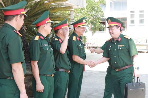 Bộ CHQS thành phố kiểm tra, nắm tình hình cán bộ sĩ quan, QNCN Trung tâm GDQP & AN - Đại học Huế