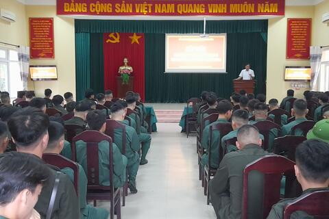 Huyện Phong Điền Giáo dục truyền thống cho thanh niên lên đường nhập ngũ
