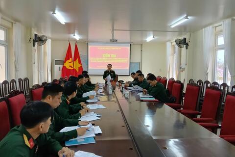Phong Điền: Bộ CHQS thành phố Huế kiểm tra công tác SSCĐ các dịp lễ tại Ban CHQS thị xã Phong Điền
