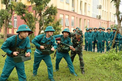 Huyện Phong Điền: Nâng cao chất lượng huấn luyện dân quân tự vệ năm thứ nhất