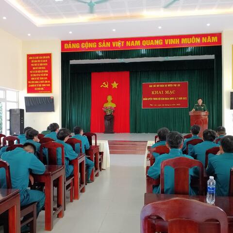 Ban CHQS huyện Phú Lộc khai mạc huấn luyện Trung đội Dân quân tự vệ súng máy Phòng không 12,7mm năm 2022