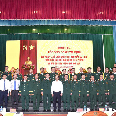 Bộ CHQS Thành phố Huế có 3 Ban chỉ huy phòng thủ khu vực sau khi tổ chức, sắp xếp lại cơ quan quân sự địa phương