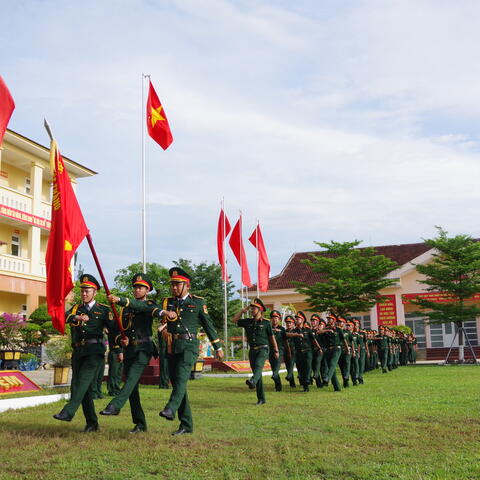 Ban Chỉ huy Phòng thủ Khu vực 3 - Phú Lộc tổ chức chào cờ, duyệt đội ngũ, đánh giá kết quả, triển khai thực hiện vụ