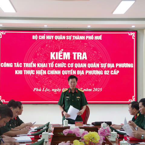 Bộ CHQS thành phố kiểm tra công tác sẵn sàng chiến đấu tại Ban Chỉ huy PTKV 3 Phú Lộc
