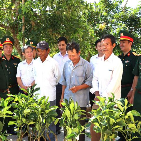 Bộ CHQS thành phố ra quân làm công tác dân vận đợt 1 năm 2025