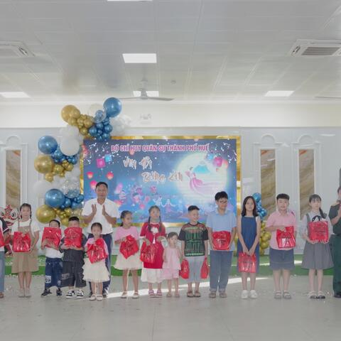 Bộ CHQS thành phố tổ chức Tết trung thu, vui hội trăng rằm cho các cháu thiếu nhi