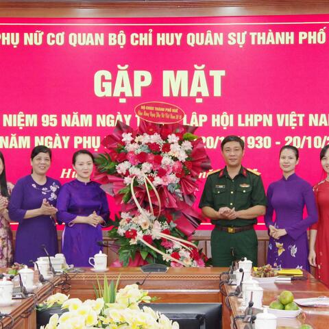 Hội phụ nữ cơ quan Bộ CHQS thành phố Huế: Gặp mặt nhân kỷ niệm 95 năm ngày thành lập Hội Phụ nữ Việt Nam 20/10