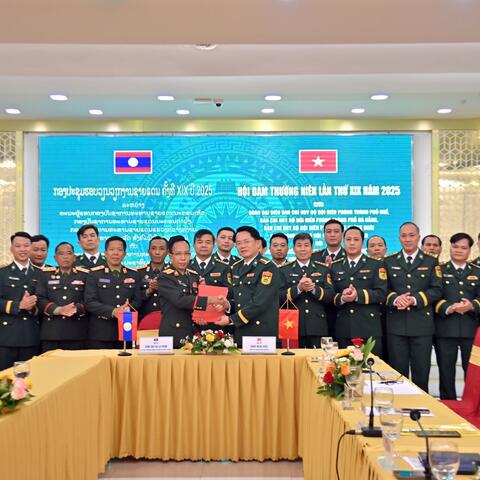 Hội đàm thường niên giữa Bộ đội Biên phòng 3 tỉnh, thành phố (Việt Nam) và Bộ CHQS tỉnh Sê Kông (Lào)