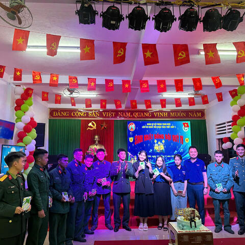 Liên Chi đoàn Tiểu đoàn Tăng Thiết giáp 3 và Đoàn phường Hương Thủy tổ chức Diễn đàn thanh niên và sinh nhật đồng đội quý IV