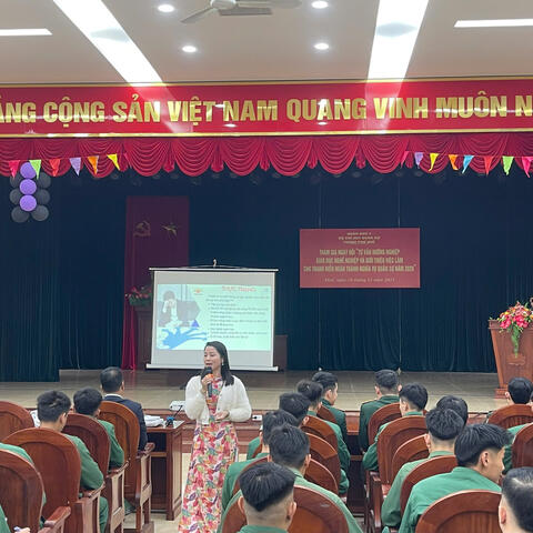 Tư vấn hướng nghiệp, giáo dục nghề nghiệp và giới thiệu việc làm cho quân nhân sắp hoàn thành NVQS