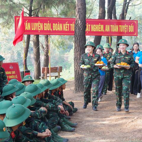 Ấm áp chương trình “ Đồng hành cùng chiến sĩ mới nhập ngũ ” tại Bộ CHQS thành phố Huế