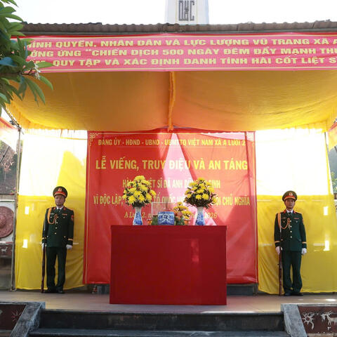Lễ truy điệu và an táng hài cốt liệt sĩ vừa được tìm thấy tại Đồi A Don, xã A Lưới 2