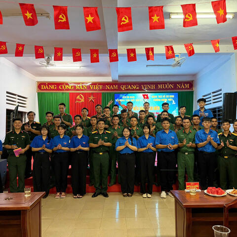 TUỔI TRẺ TIỂU ĐOÀN TĂNG THIẾT GIÁP 3 TỰ HÀO TIẾP BƯỚC TRUYỀN THỐNG DƯỚI CỜ ĐẢNG