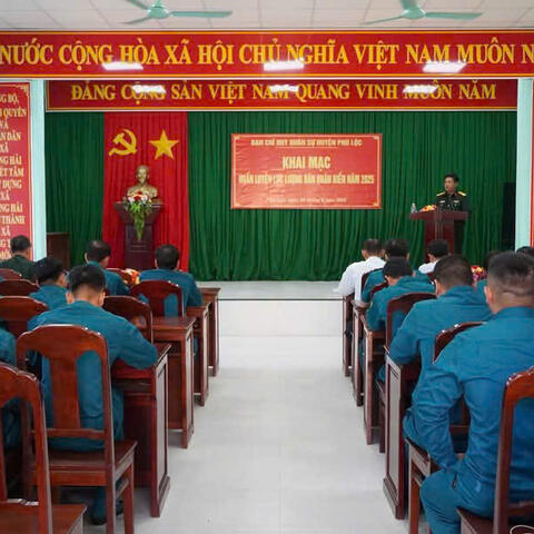 Ban Chỉ huy quân sự ( CHQS) huyện Phú Lộc: Khai mạc huấn luyện lực lượng dân quân biển năm 2025