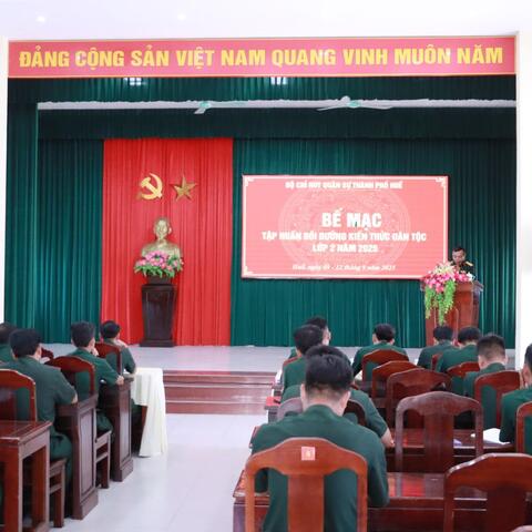 Bộ CHQS thành phố bế mạc tập huấn bồi dưỡng kiến thức dân tộc