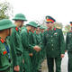 Đại tá Hoàng Văn Nhân - Chính ủy Bộ CHQS tỉnh Kiểm tra công tác tiếp nhận và huấn luyện chiến sĩ mới