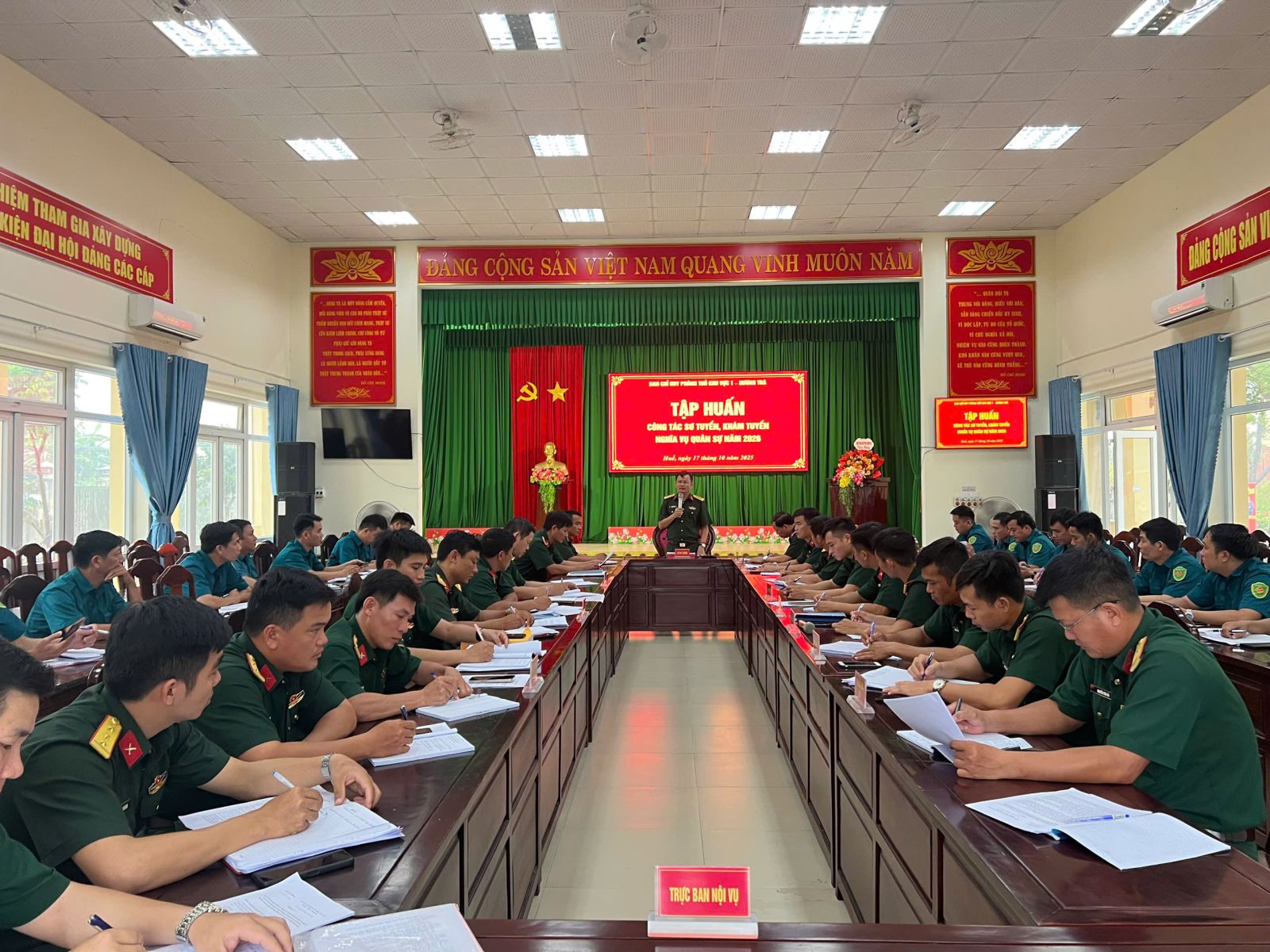 Ban Chỉ huy phòng thủ khu vực 1 – Hương Trà tập huấn công tác sơ tuyển, khám tuyển nghĩa vụ quân sự năm 2026