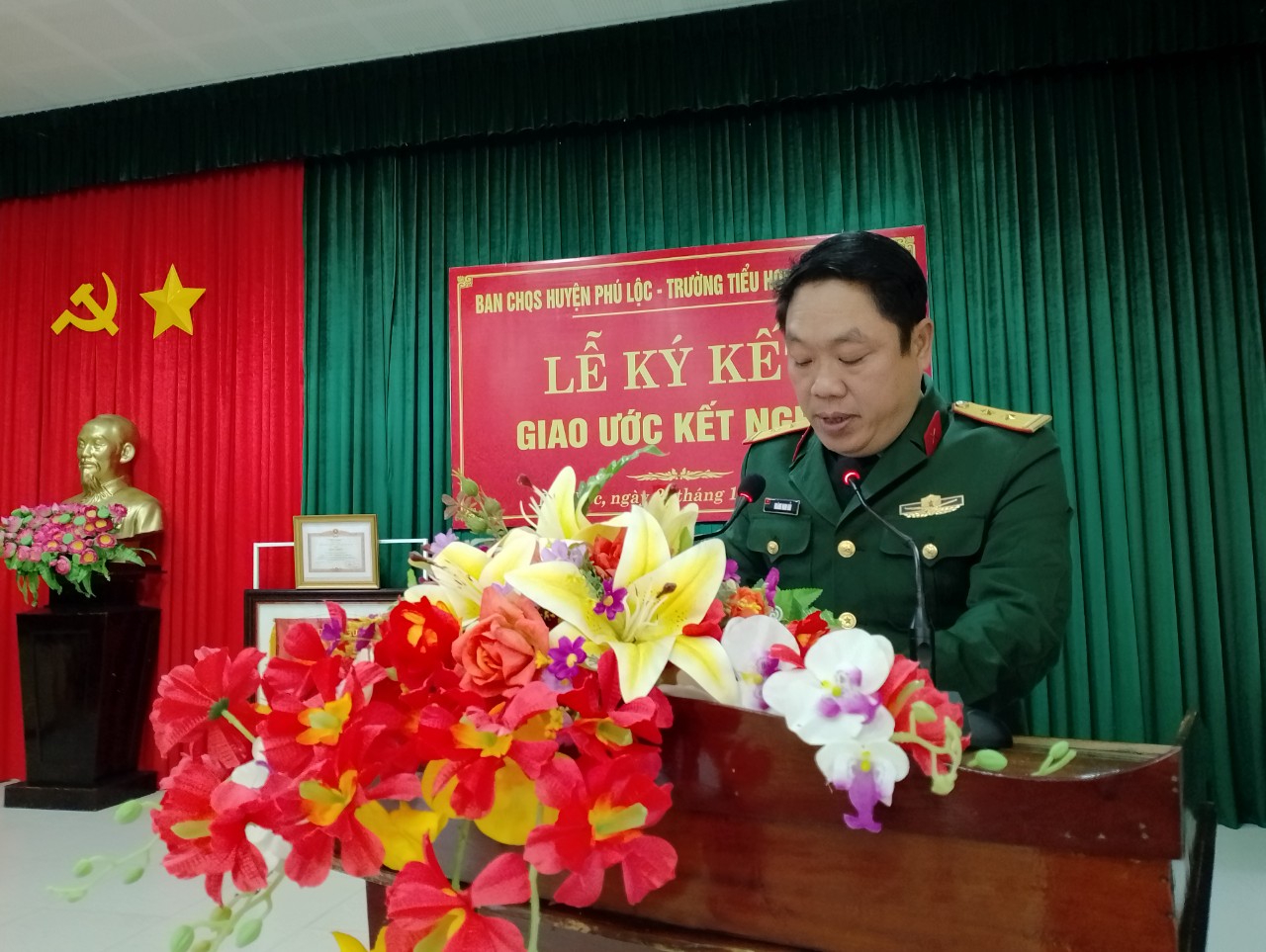 Đ/c Trung tá Hoàng Nam Hải, phó CHT phát biểu tại Lẽ kết nghĩa